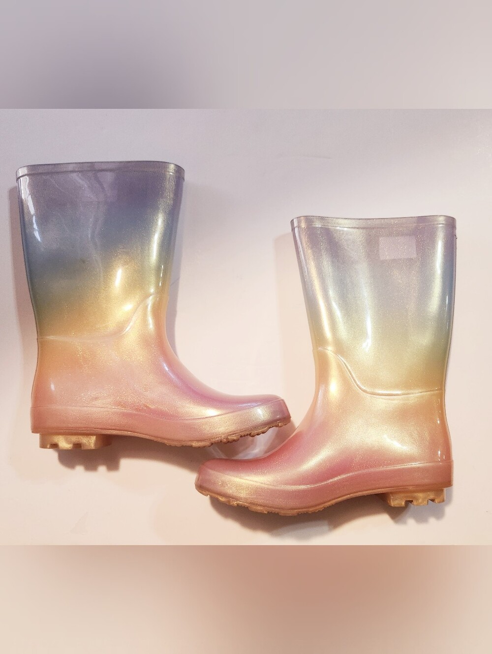 🩷Target Kids Iridescent Sparkle Rainbow Rain Boots Size: 5